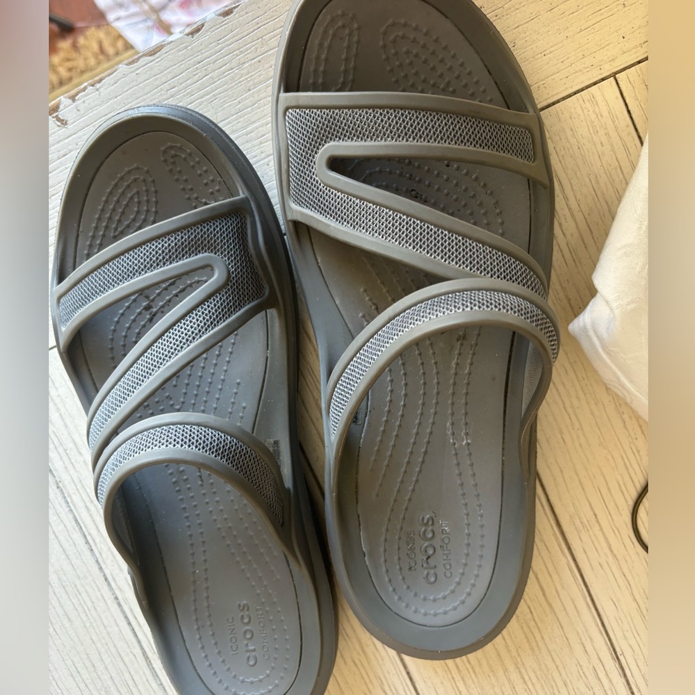 Gray Crocs - Picture 6 of 6